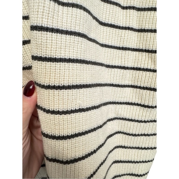 Elegant Cream and Olive Striped Women's Turtleneck Sweater - Picture 4 of 6
